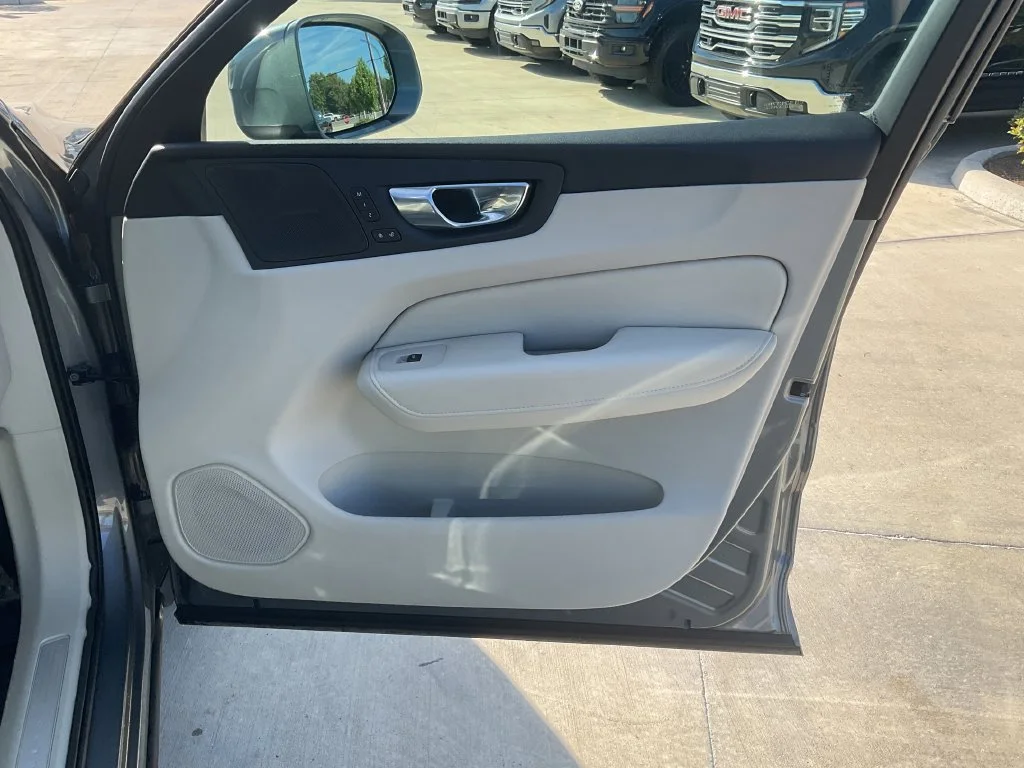 Used 2021 Gray Volvo T5 Inscription image 20