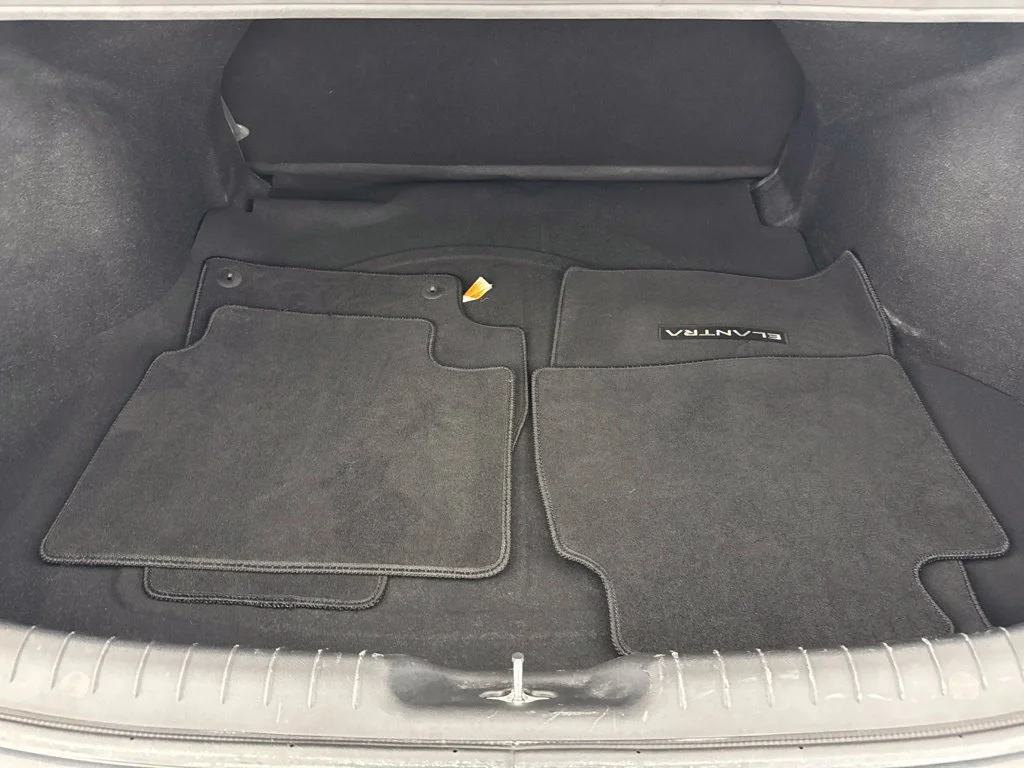 Used 2022 Gray Hyundai SEL image 28