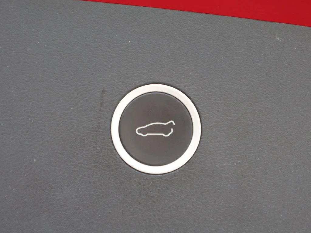 Used 2019 Red Tesla  image 10