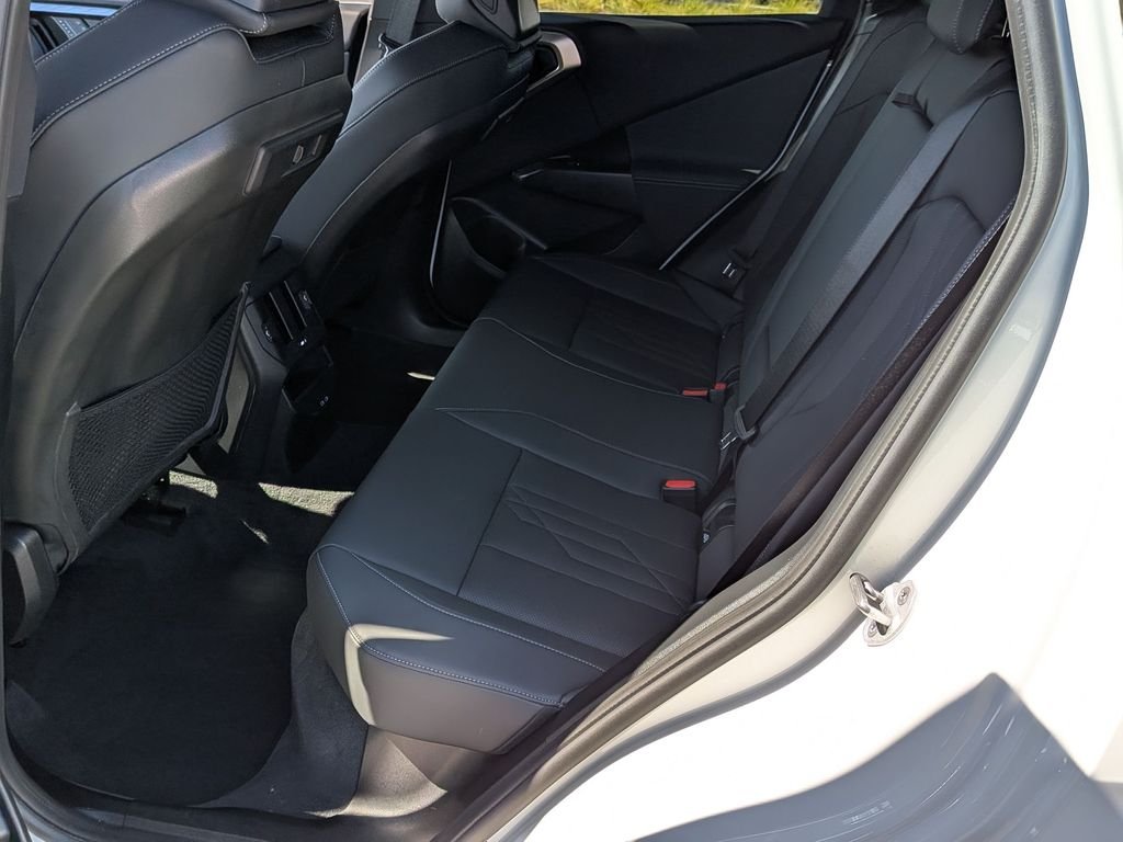 Used 2025 White BMW 30 xDrive image 32