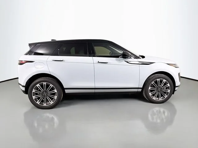 Used 2026 Arroios Grey Metallic Land Rover S image 4