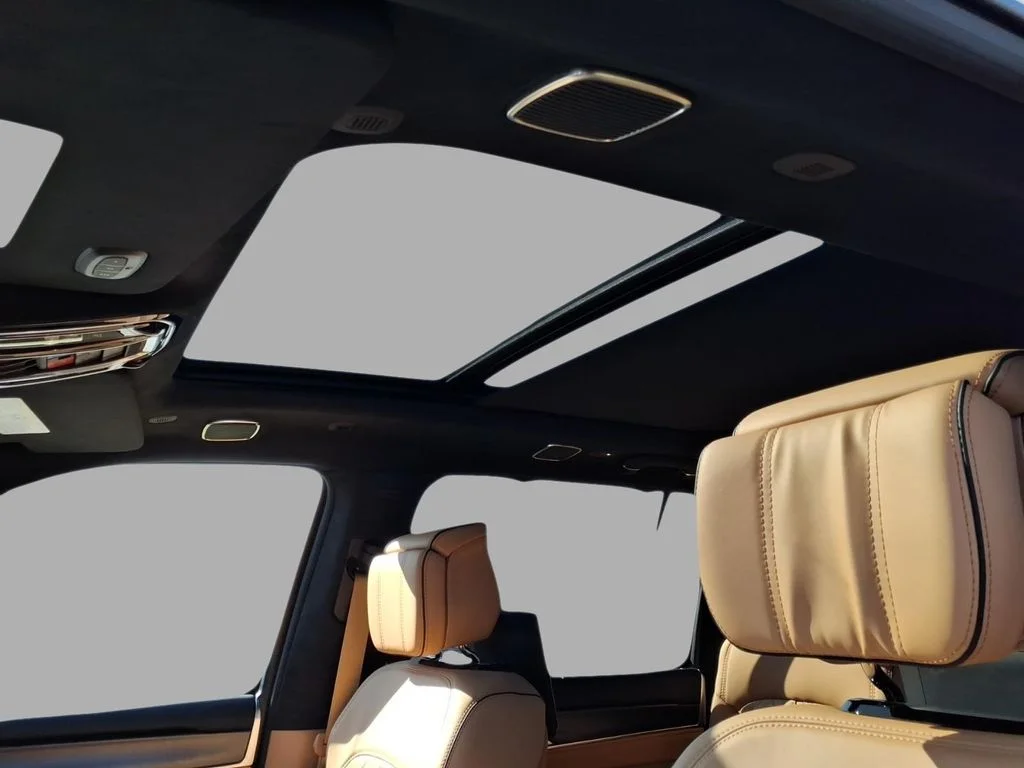 New 2026 Bright White Clear-Coat Exterior Paint Jeep Summit Reserve image 16
