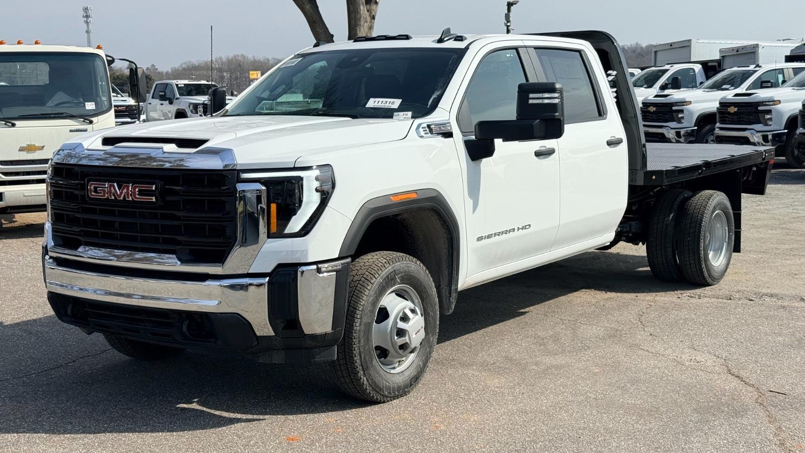 New 2026 Summit White GMC Pro image 2