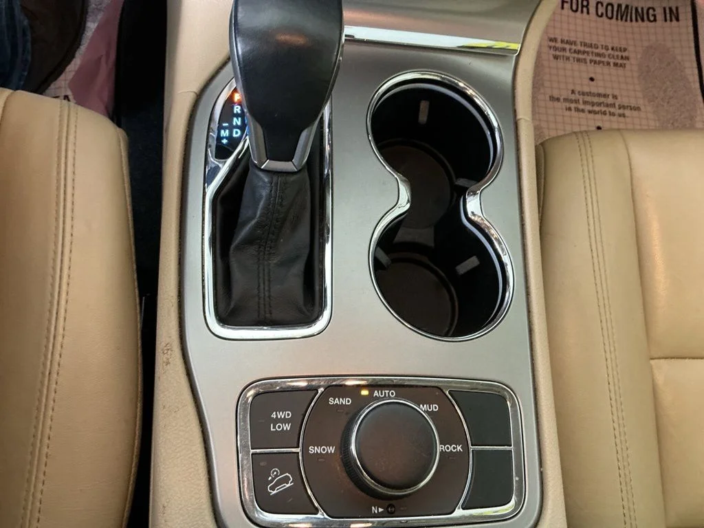 Used 2020 White Jeep Limited image 19