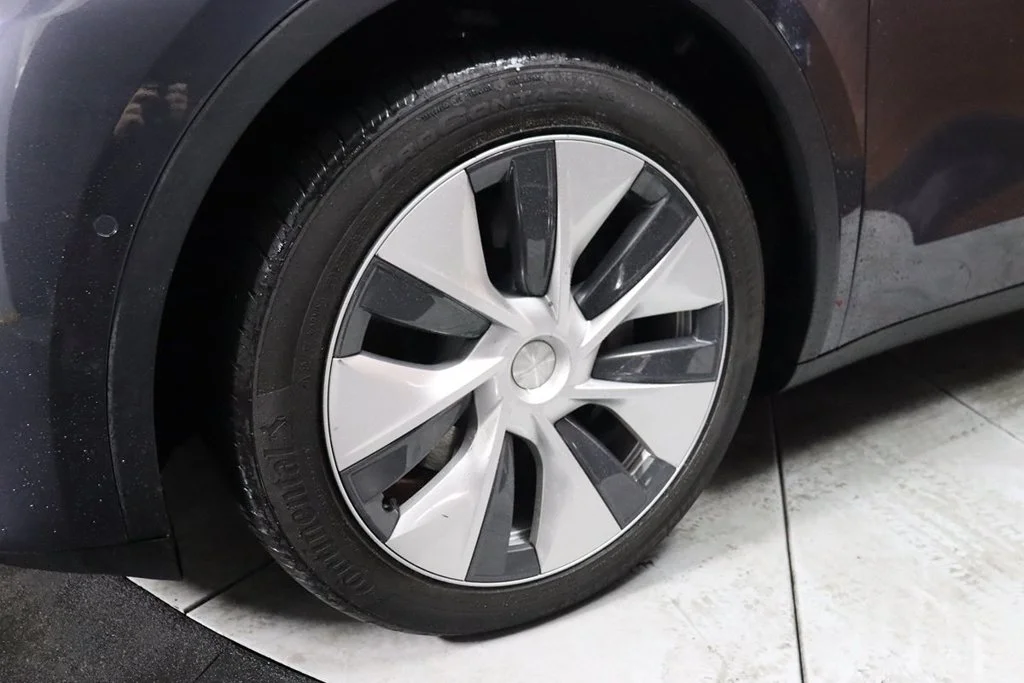 Used 2023 Solid Black Tesla Long Range image 6