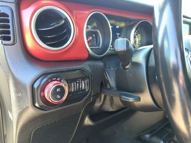 Used 2021 Gray Jeep Rubicon image 14