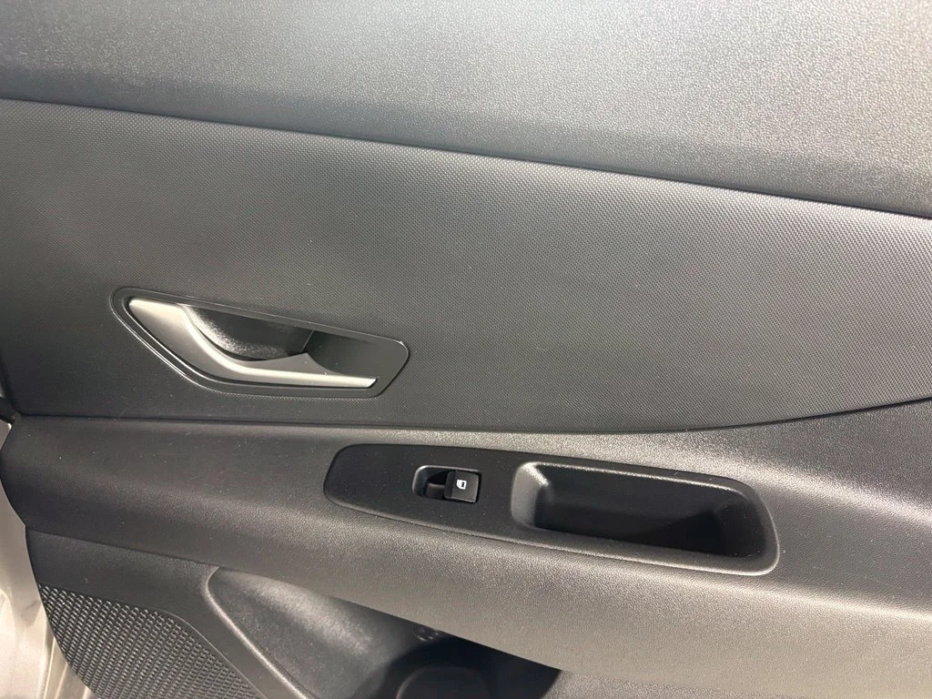 Used 2024 Silver Hyundai SEL image 15