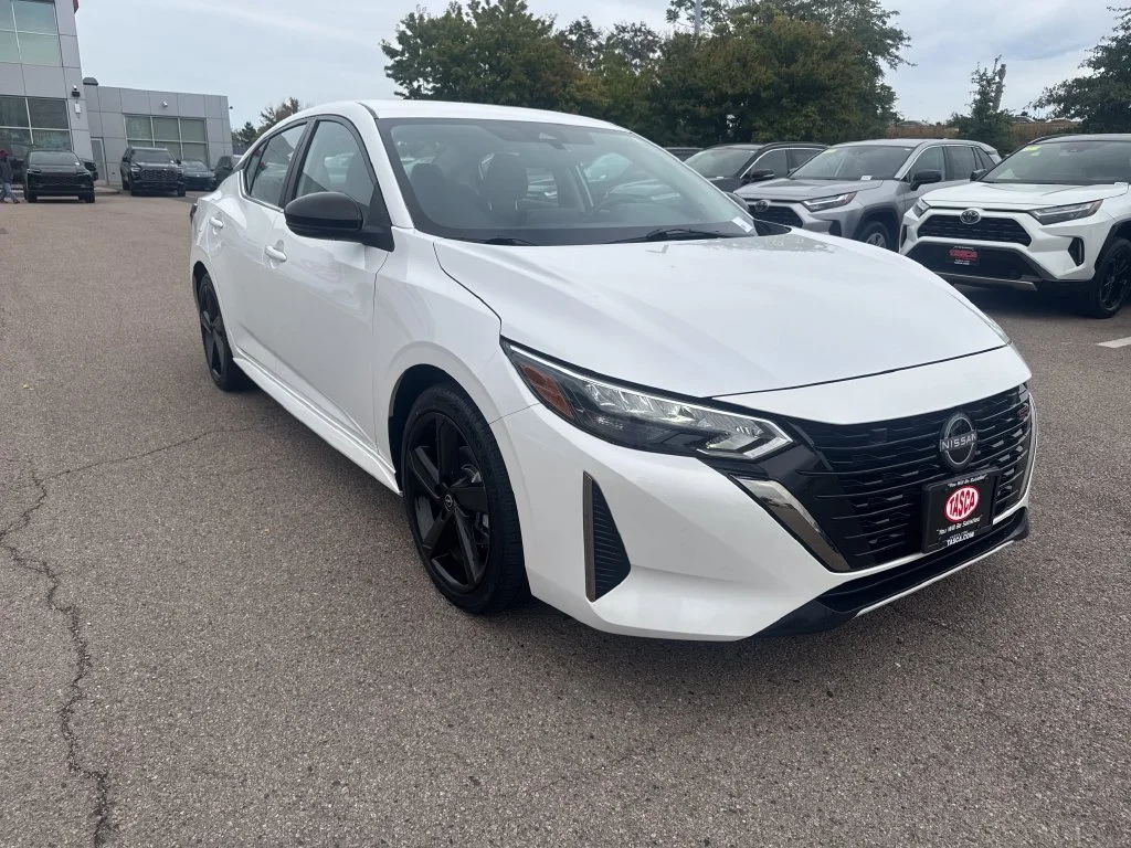 Used 2024 White Nissan SR image 10