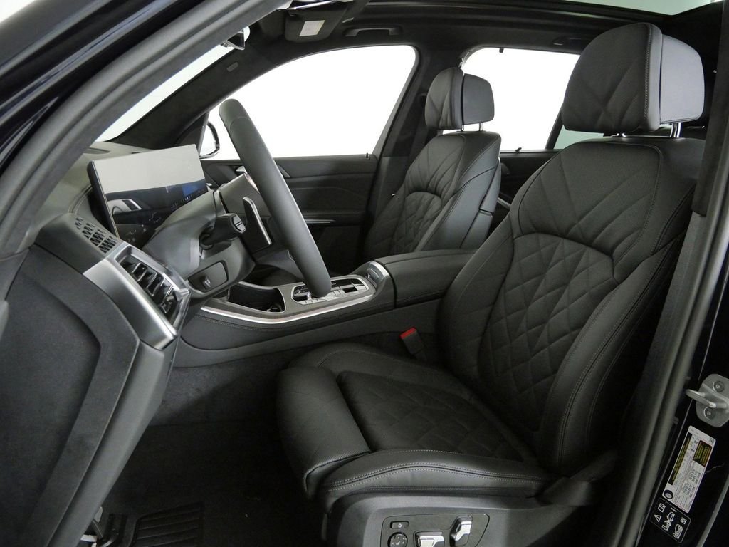 New 2026 Carbon Black Metallic BMW xDrive40i image 36