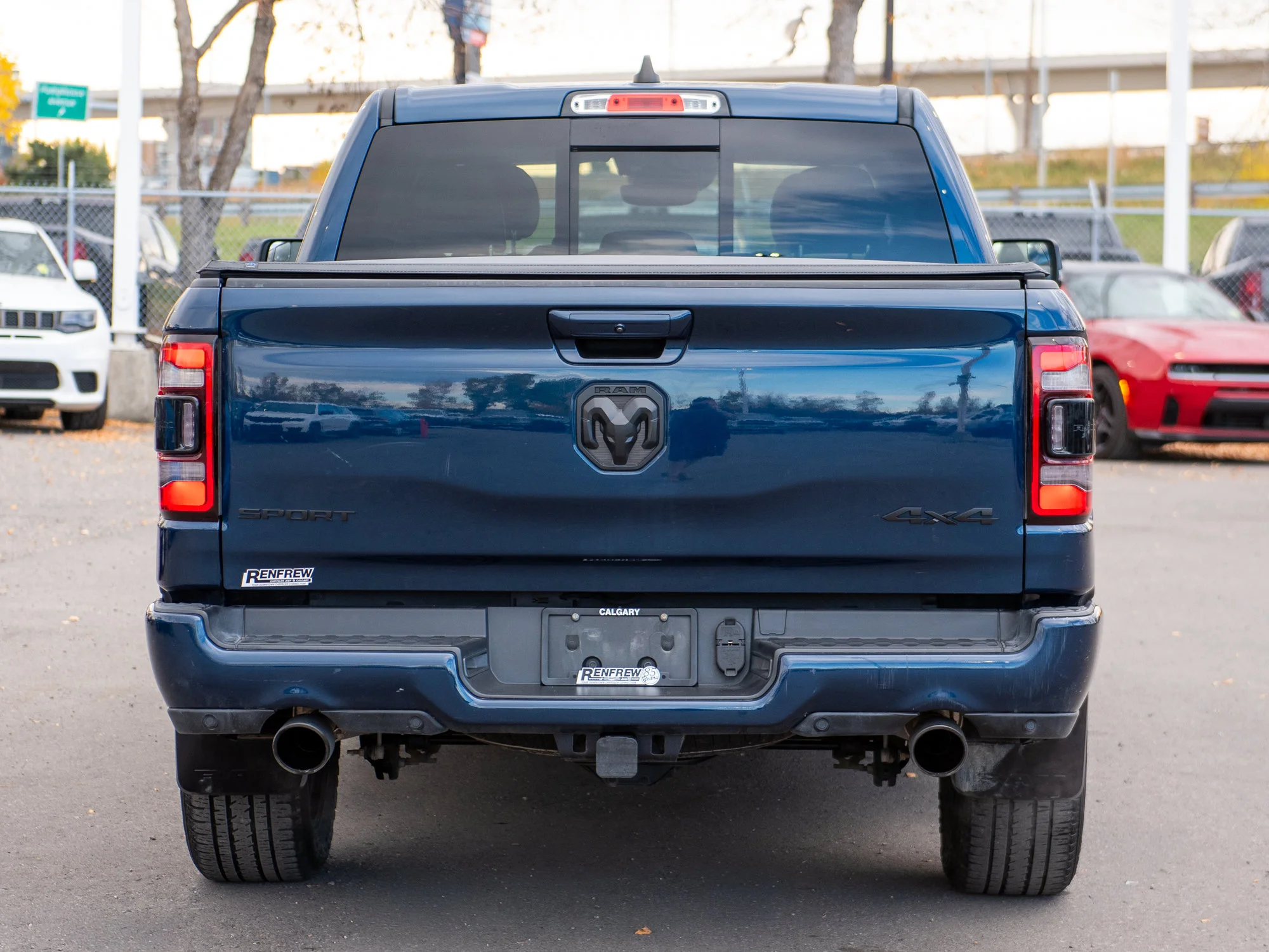 Used 2023 Blue RAM Sport* Crew Cab 4x4, Heated Leather, Remote Start, Alpine Audio image 15