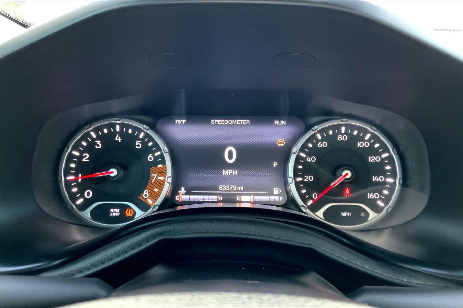 Used 2021 Graphite Gray Jeep Latitude image 26
