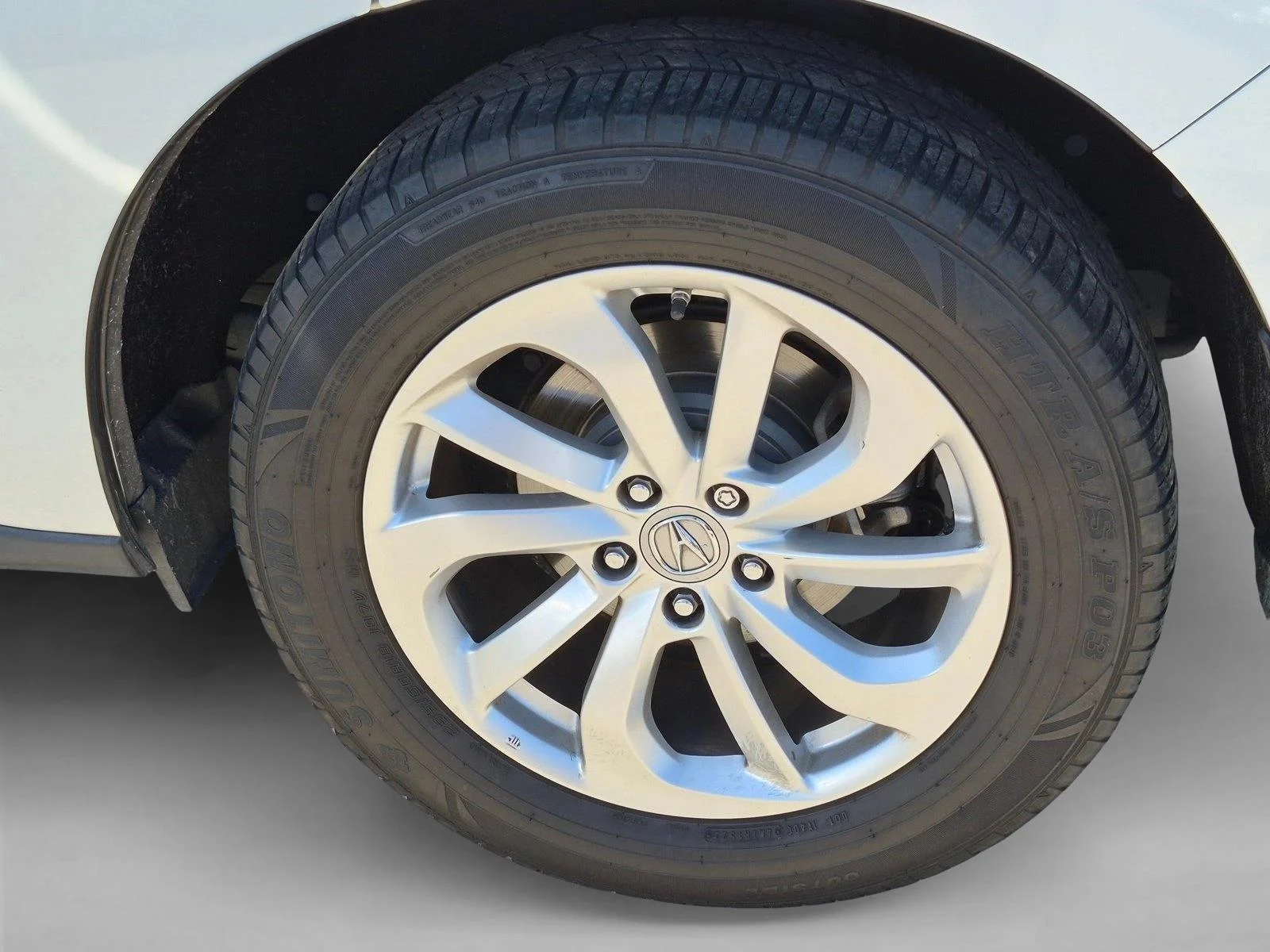 Used 2017 White Diamond Pear Acura  image 21