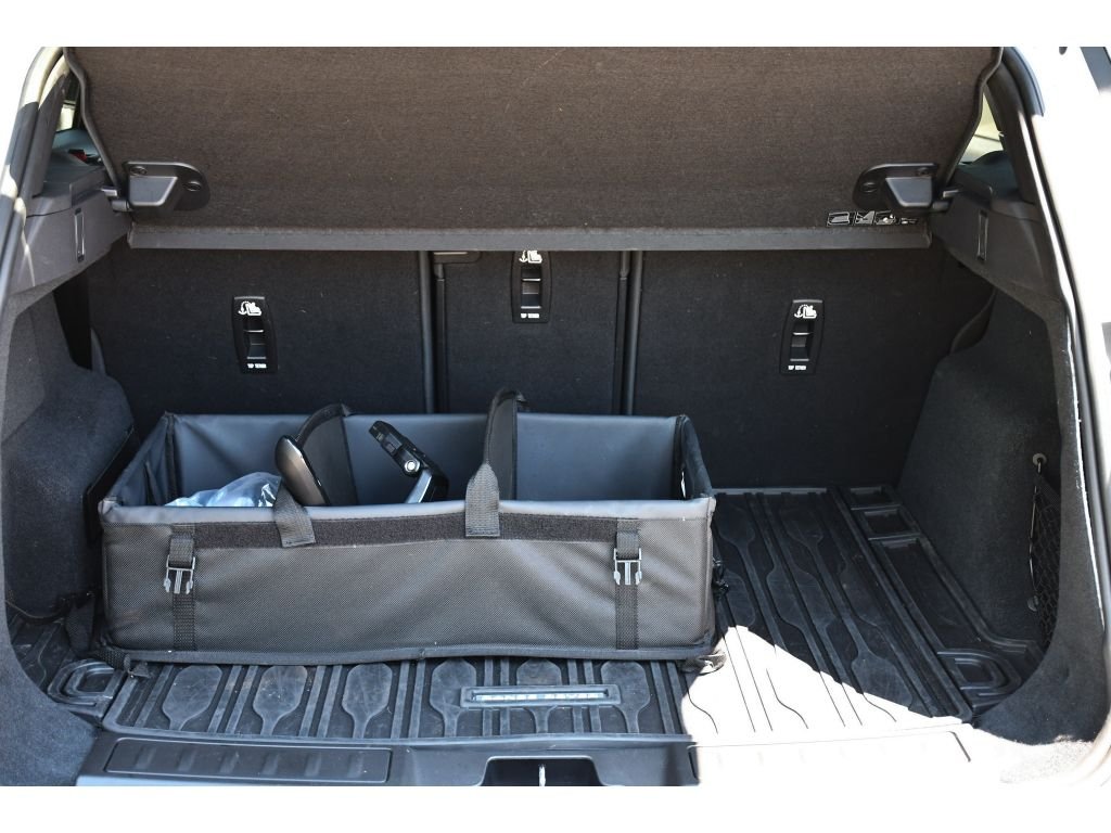 Used 2023 Fuji White Land Rover S image 23