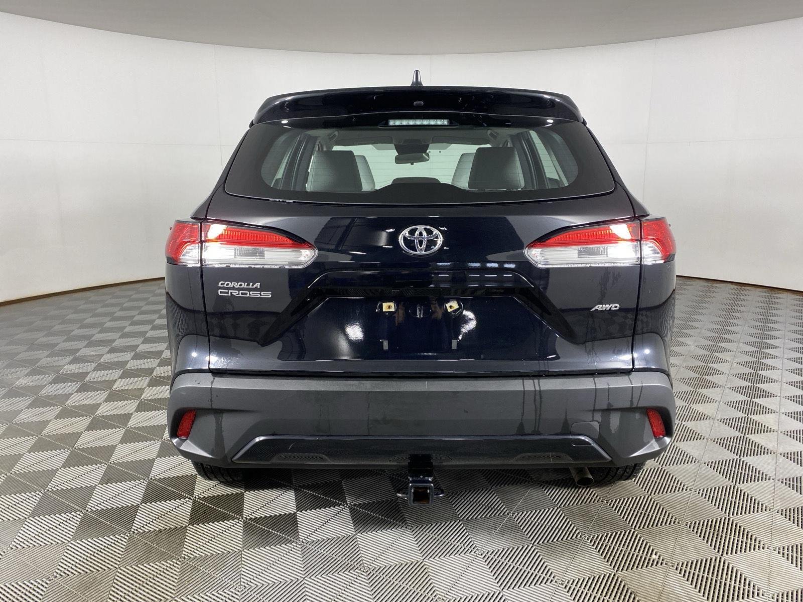 Used 2023 Jet Black Toyota L image 9