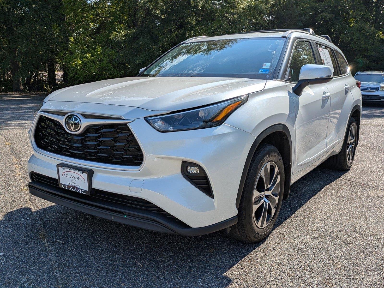 Used 2023 Wind Chill Pearl TOYOTA  image 8