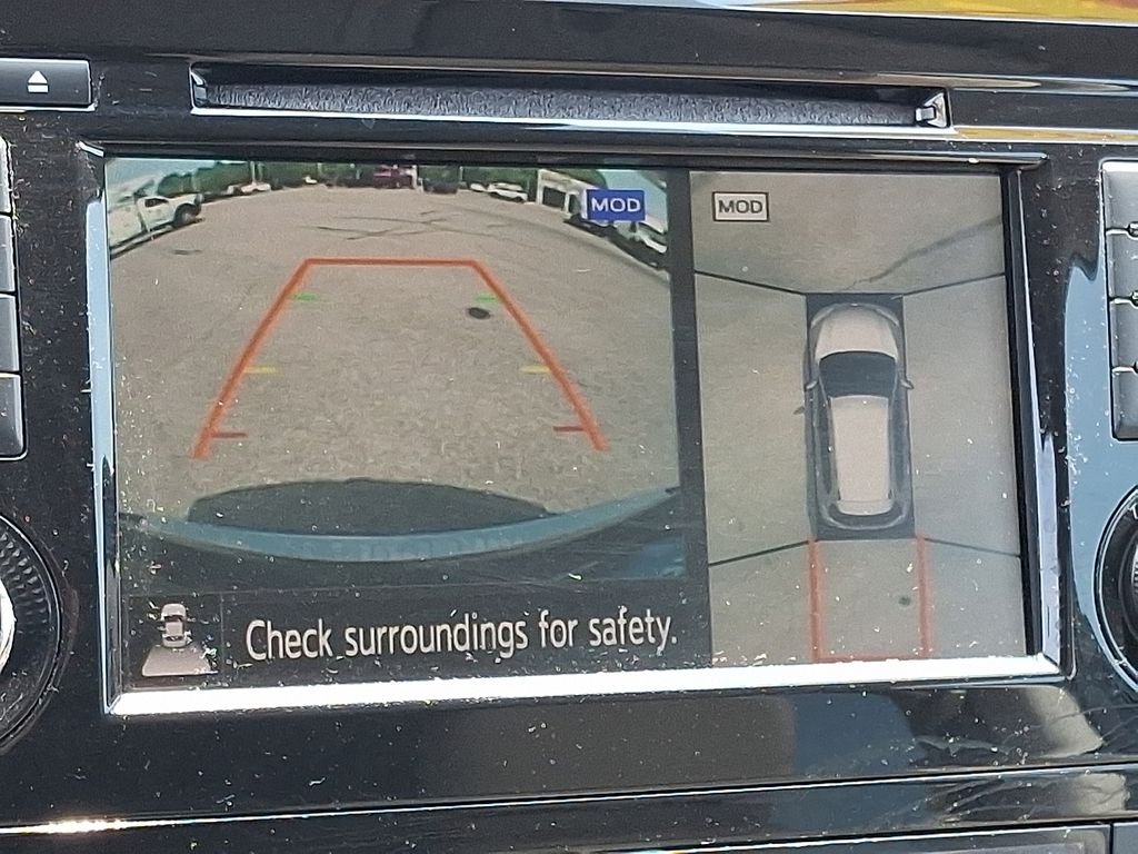 Used 2019 Green Nissan SL image 20