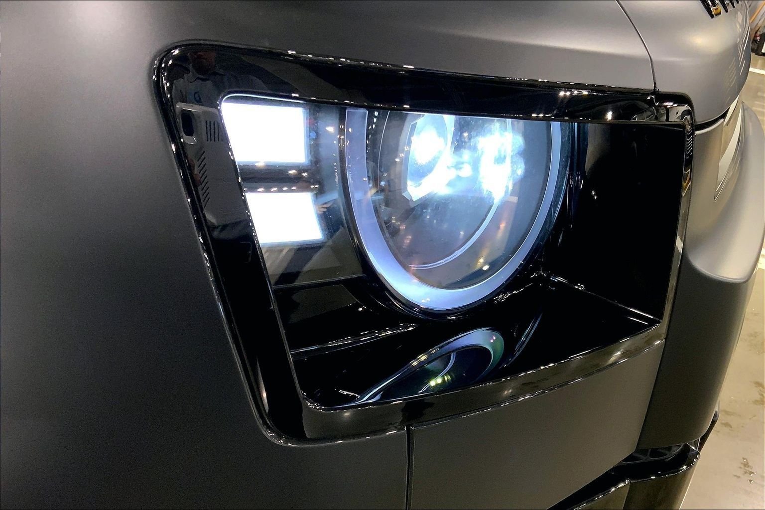 New 2026 Santorini Black LAND ROVER S image 13