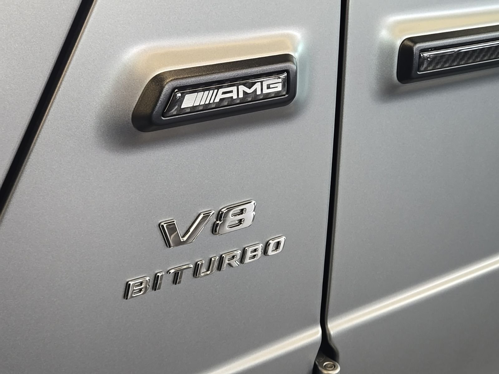 New 2026 MANUFAKTUR Platinum Magno Mercedes-Benz G 63 AMG® image 2
