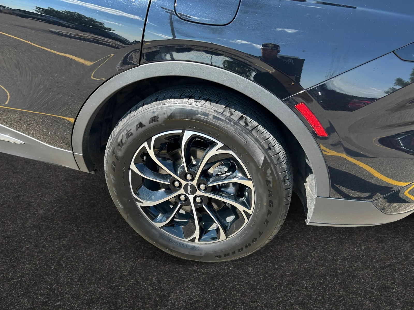 Used 2025 BLACK Lincoln PREMIERE AWD image 9