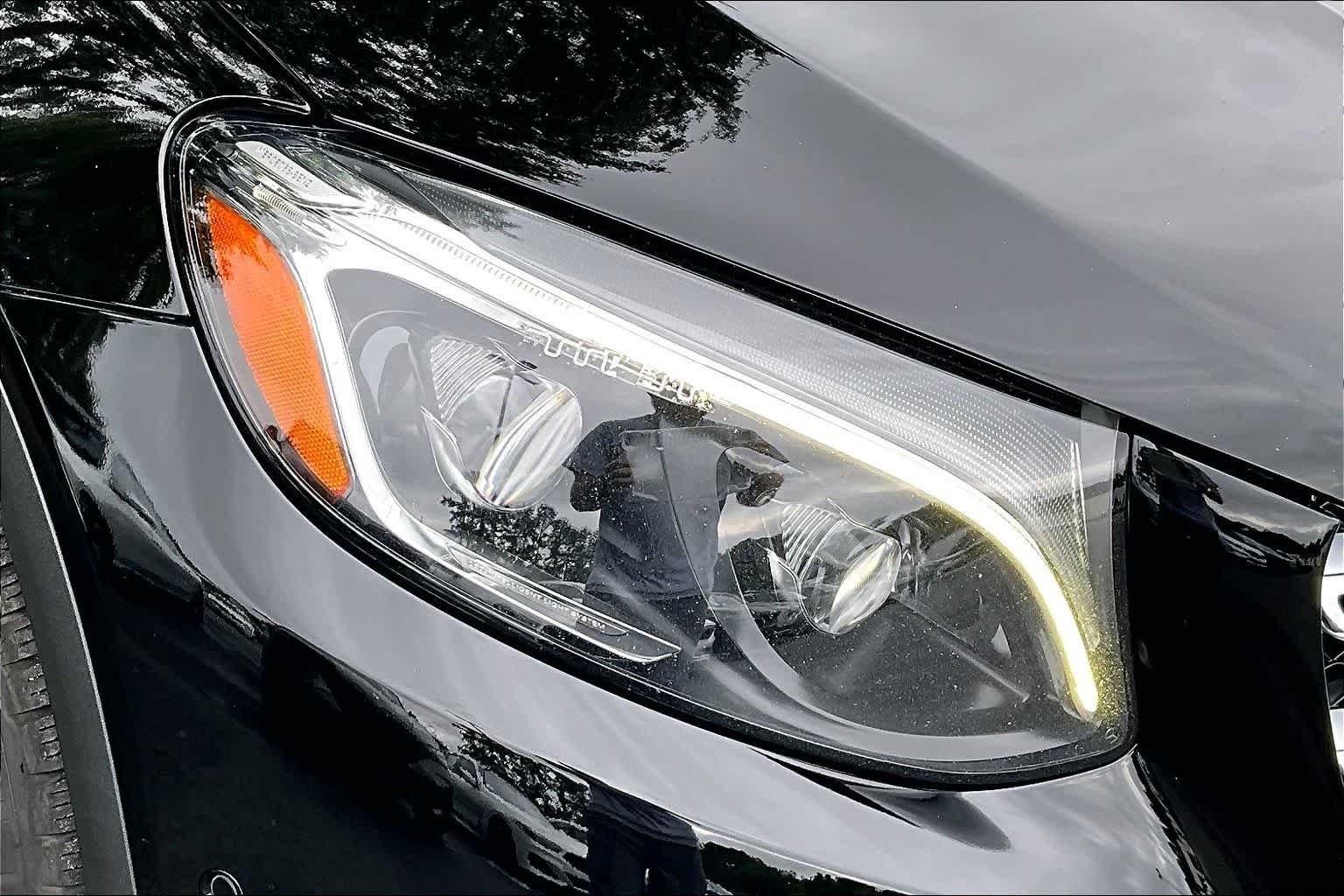 Used 2019 Black Mercedes-Benz GLC 300 image 28