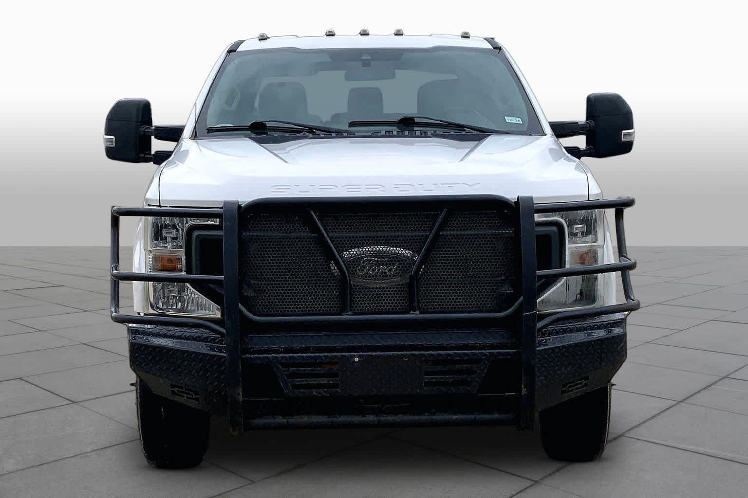 Pre-Owned 2020 Ford Super Duty F-350 DRW Chassis Cab XL