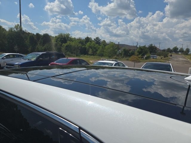 Used 2020 White Ford Titanium image 7