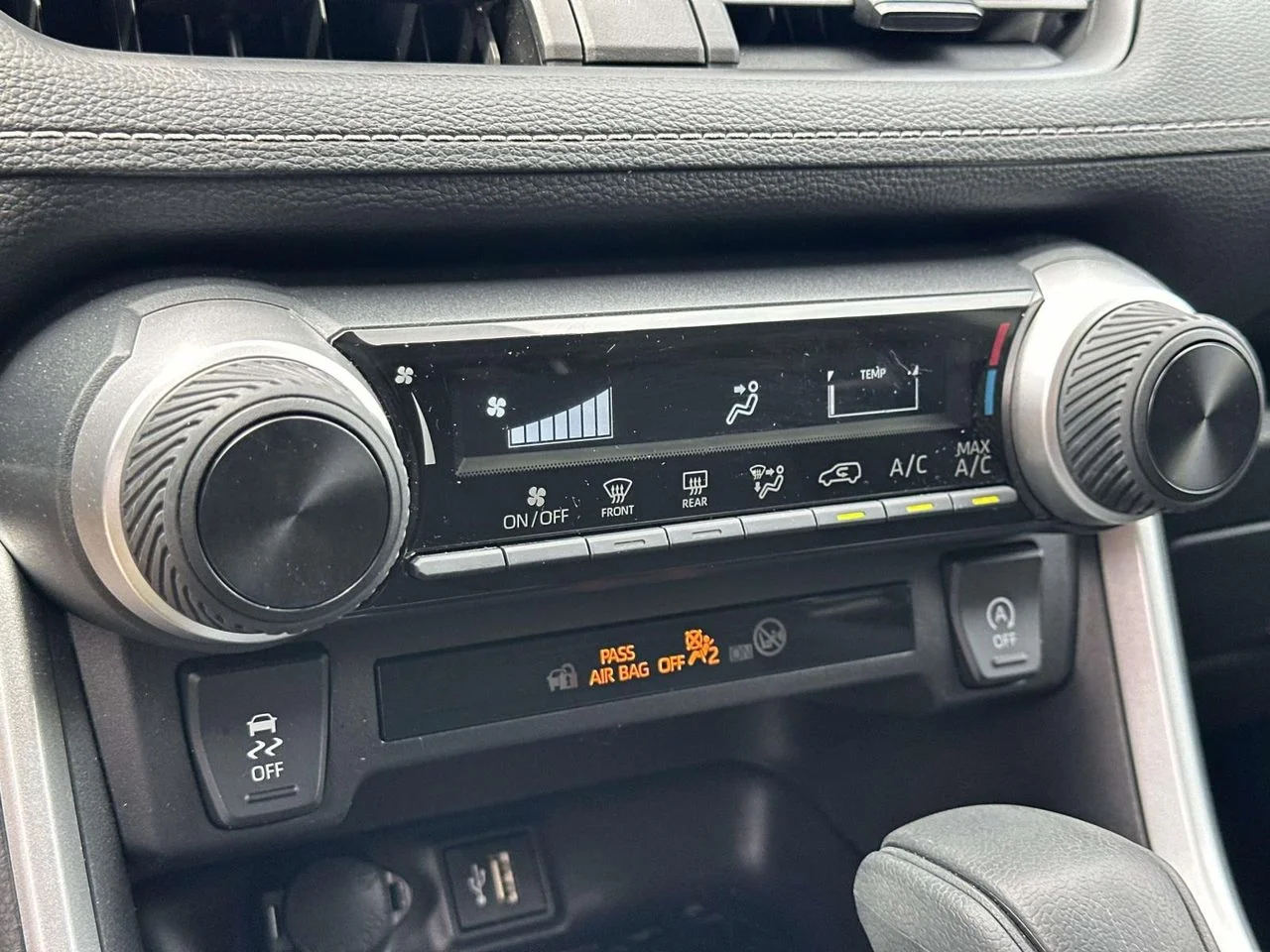 Used 2025 Midnight Black Metallic Toyota LE image 20
