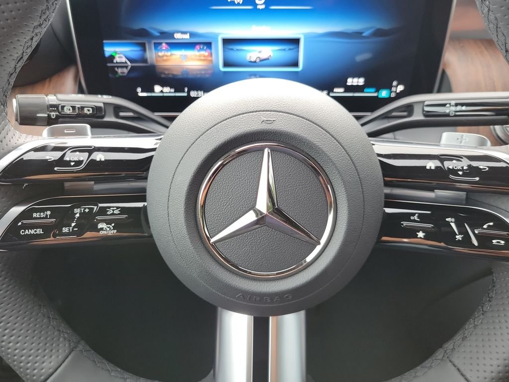 New 2027 MANUFAKTUR Alpine Grey Mercedes-Benz GLC 300 image 22