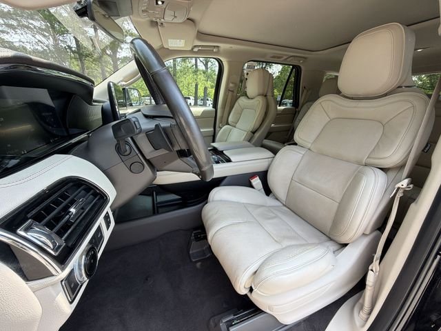 Used 2019 Black Lincoln Reserve image 11