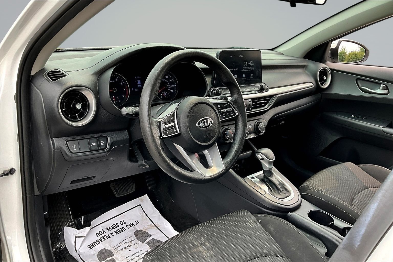 Used 2021 White Kia LXS image 14