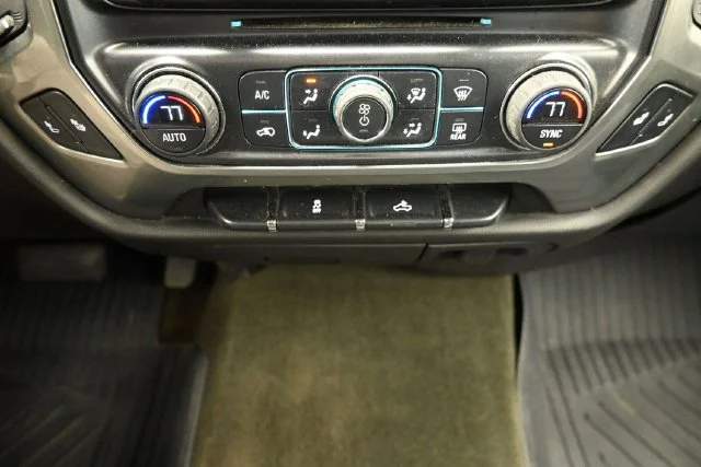 Used 2015 Black Chevrolet LT image 28
