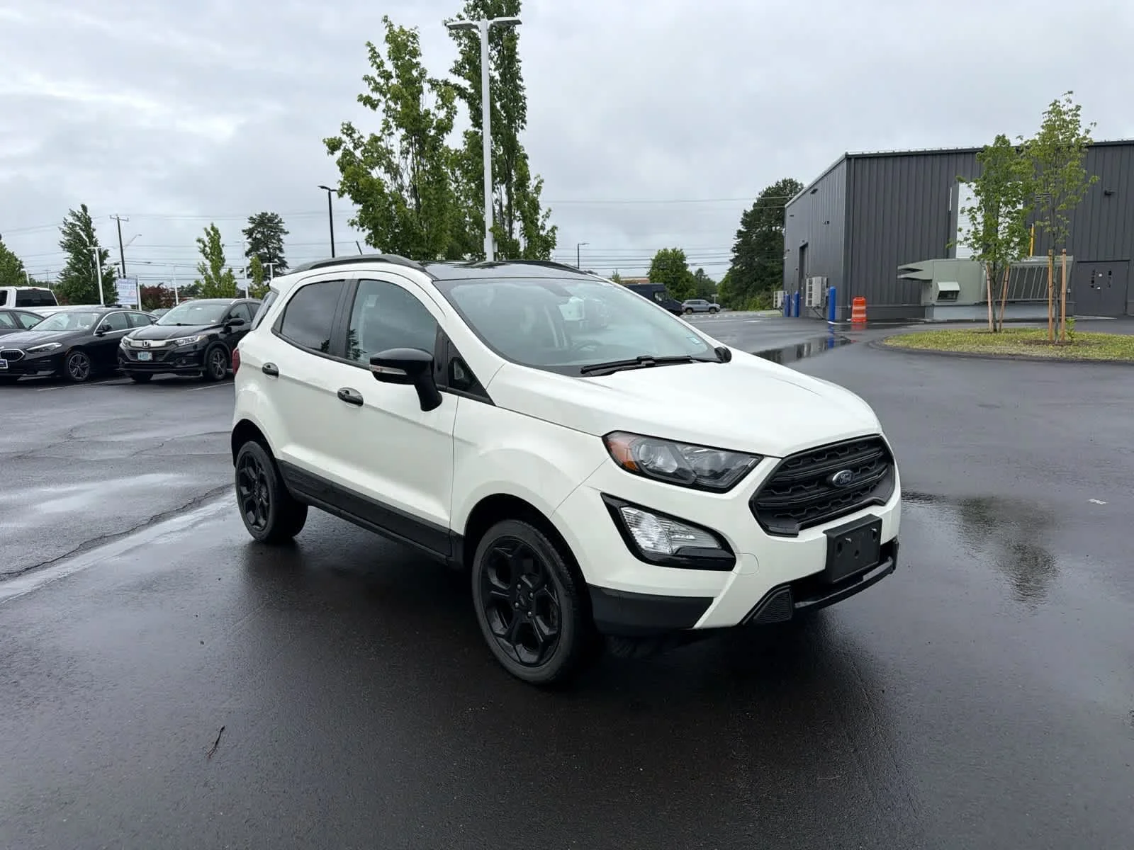 Used 2022 Diamond White Ford SES image 3