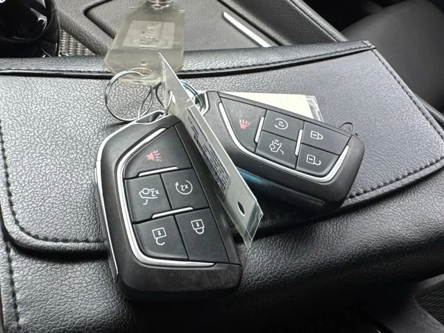 Used 2023 White Cadillac Sport image 4