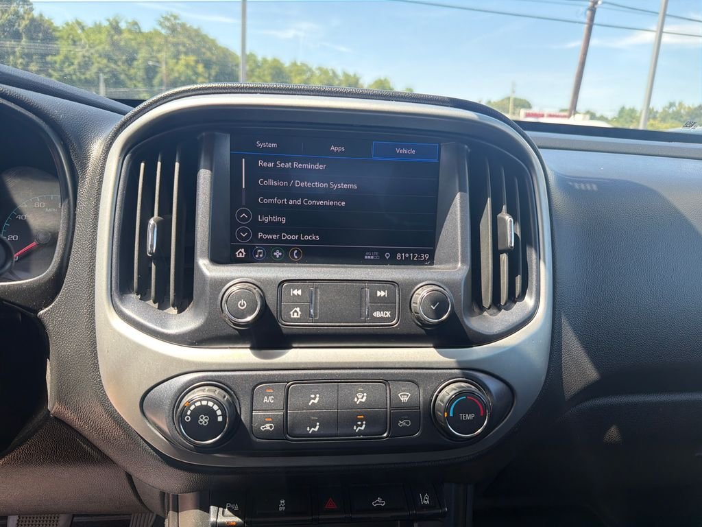 Used 2021 White Chevrolet LT image 22