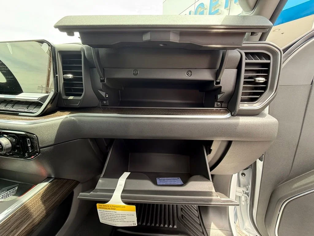 New 2026 Onyx Black GMC Elevation image 15