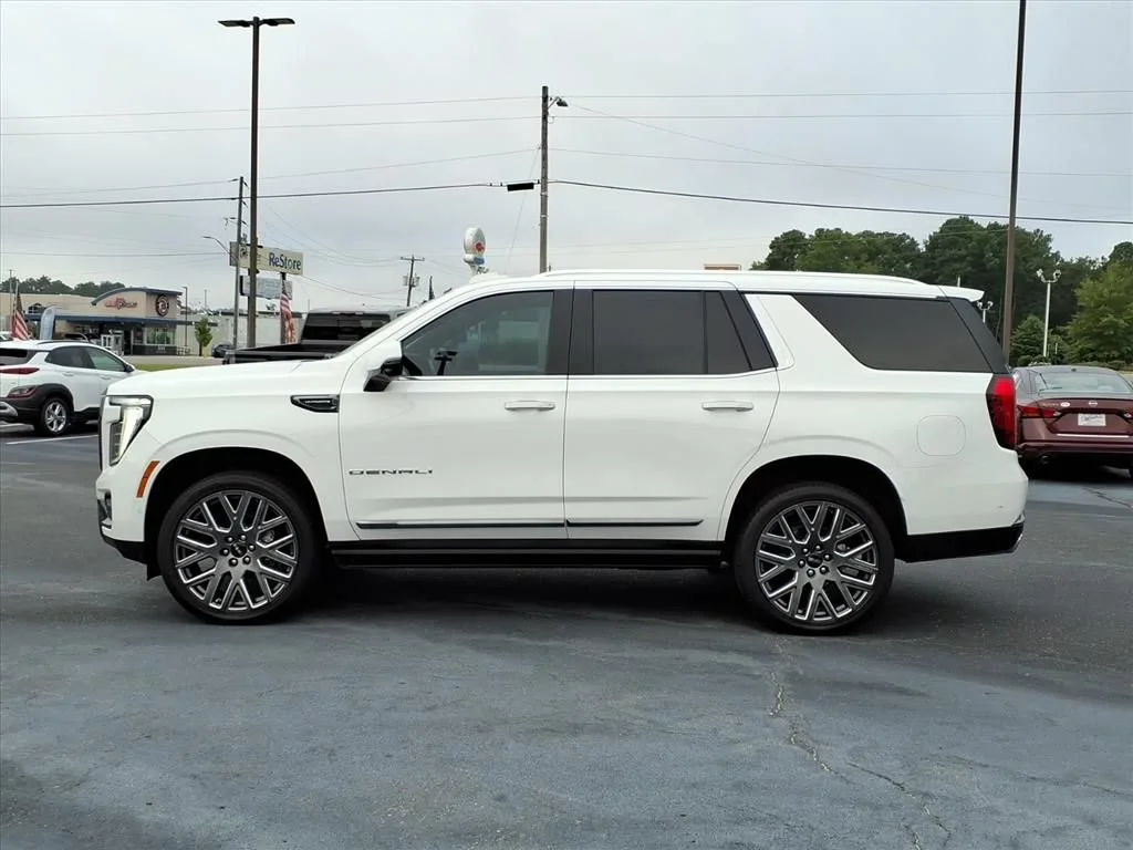 Used 2025 Summit White GMC Denali Ultimate image 17