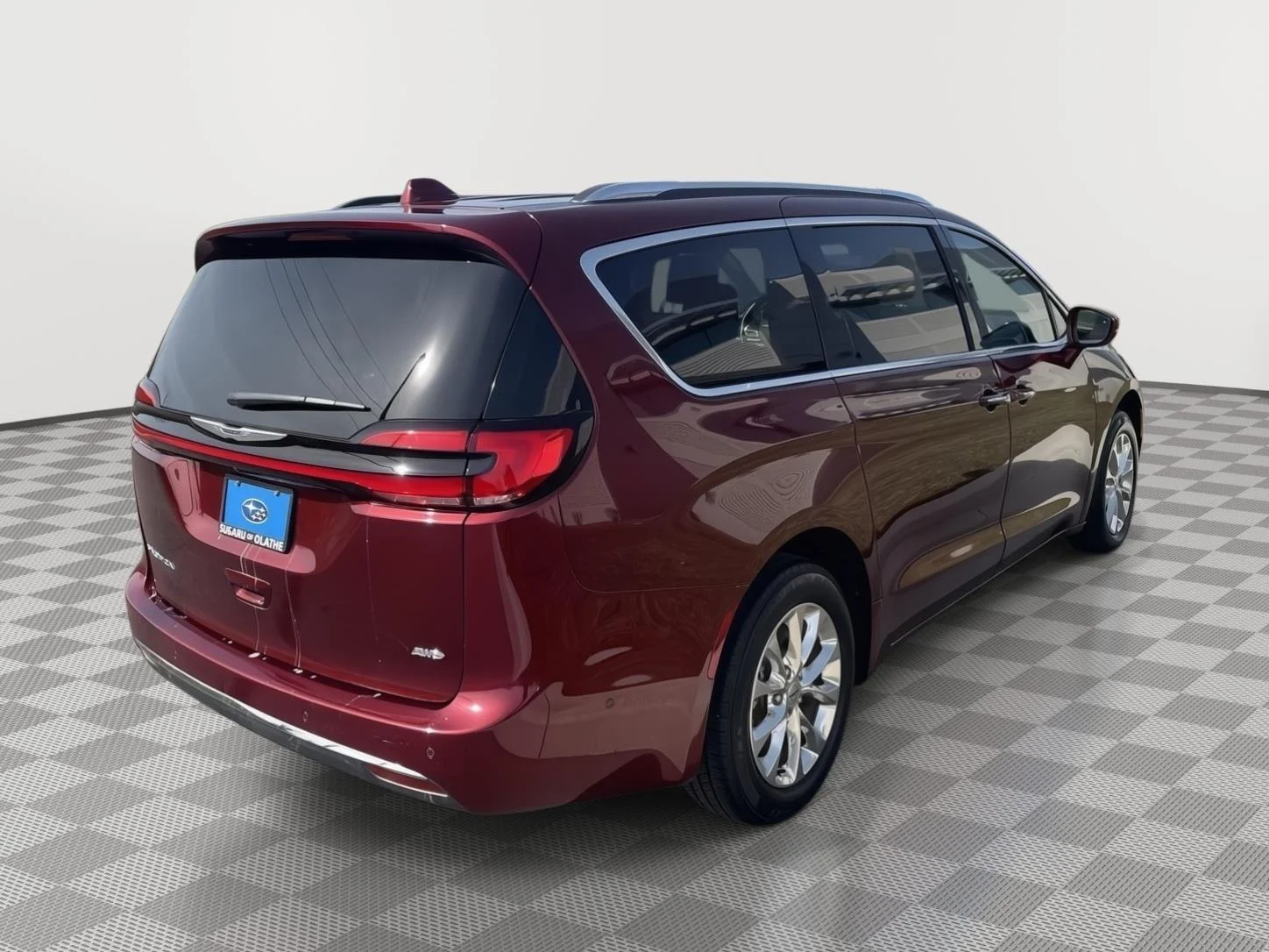 Used 2021 Velvet Red Pearlcoat Chrysler Touring L image 8