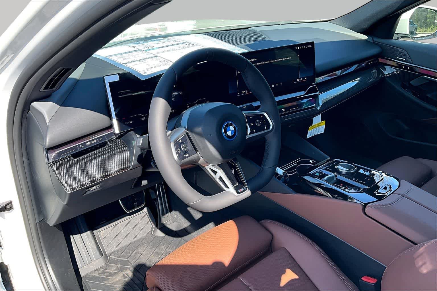 New 2026 Mineral White Metallic BMW eDrive40 image 9