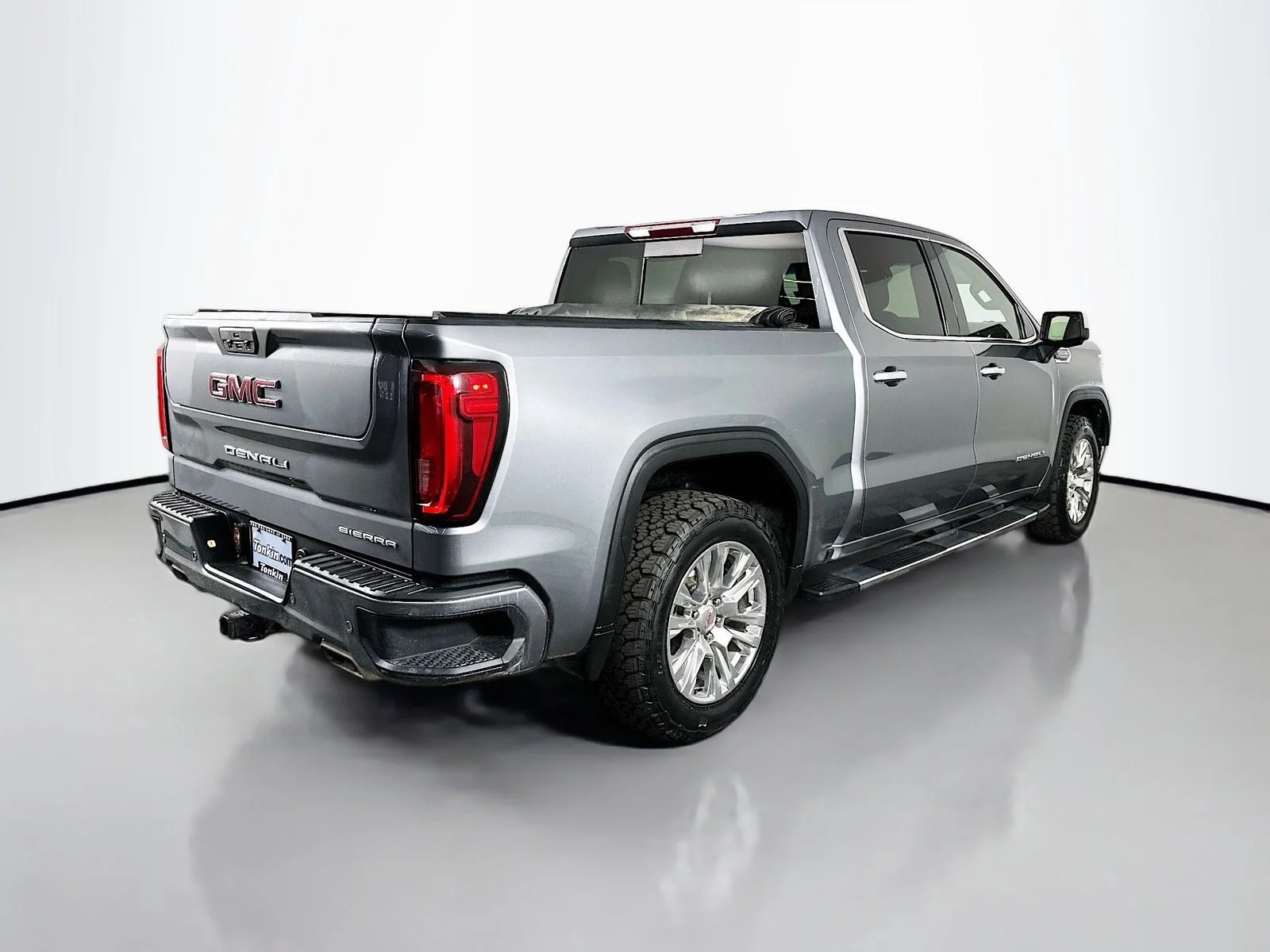 Used 2020 Steel Metallic GMC Denali image 8