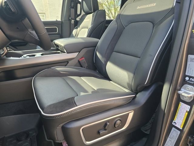 New 2026 Granite Crystal Metallic Clear-Coat Exterior Paint RAM Laramie image 8