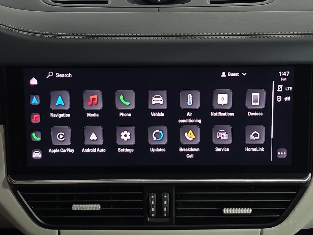 Used 2022  Porsche Platinum Edition image 17