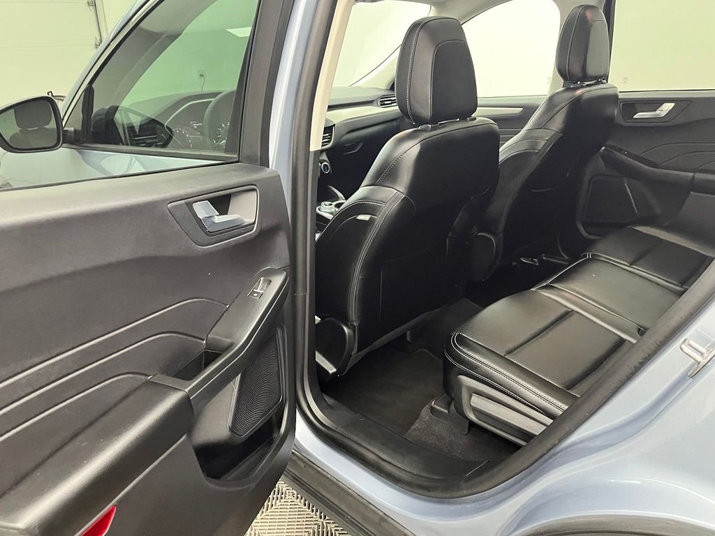 Used 2022 Blue Ford SEL image 39