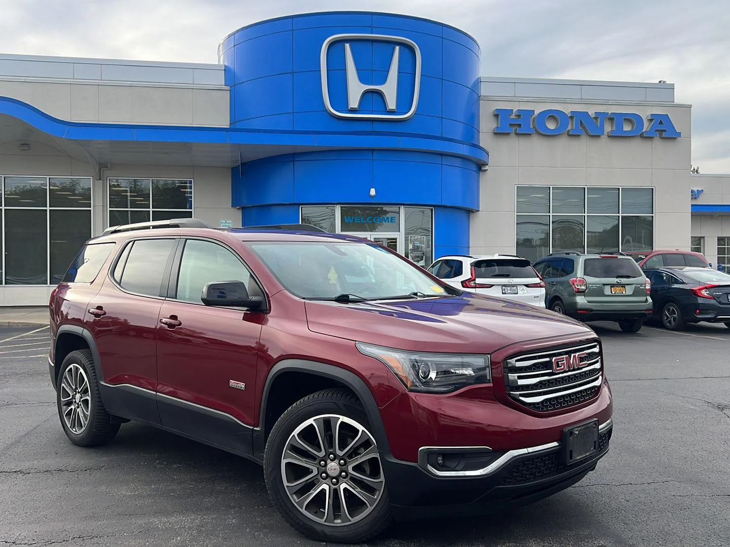 Used 2017 Crimson Red Tintcoat GMC SLT image 21
