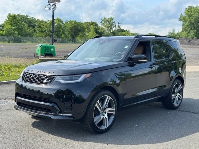New 2026 Santorini Black Land Rover Dynamic SE image 1