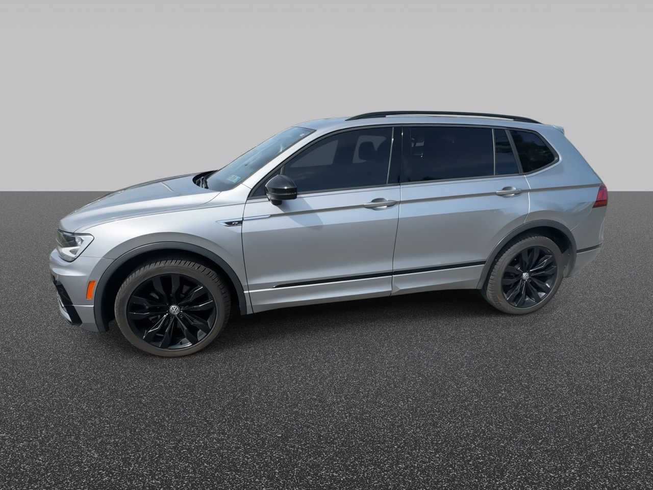 Used 2021 Silver Metallic Volkswagen SE R-Line Black image 4