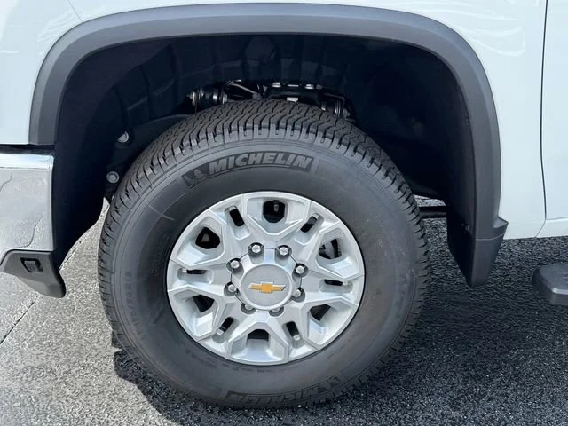 New 2026 Summit White Chevrolet LT image 13