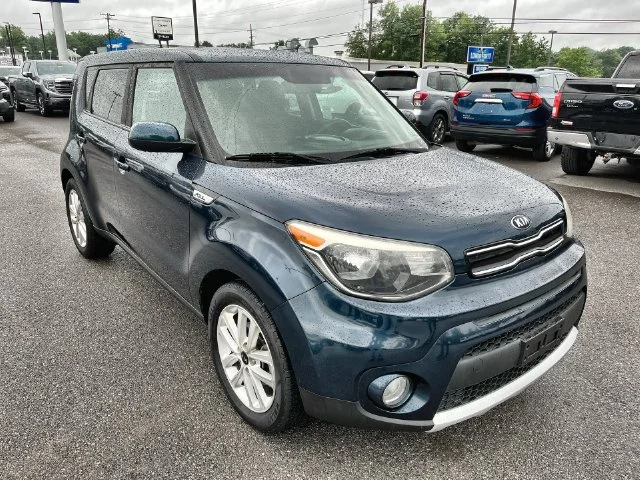 Used 2017 Black Kia Plus image 18