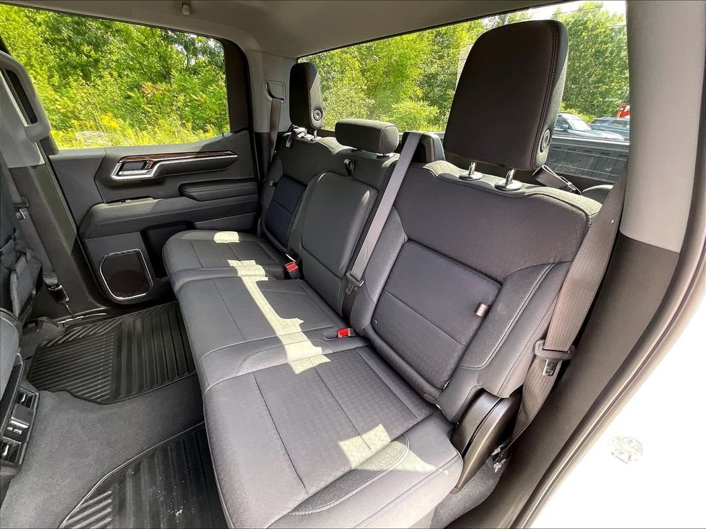 Used 2025 Summit White GMC Elevation image 14