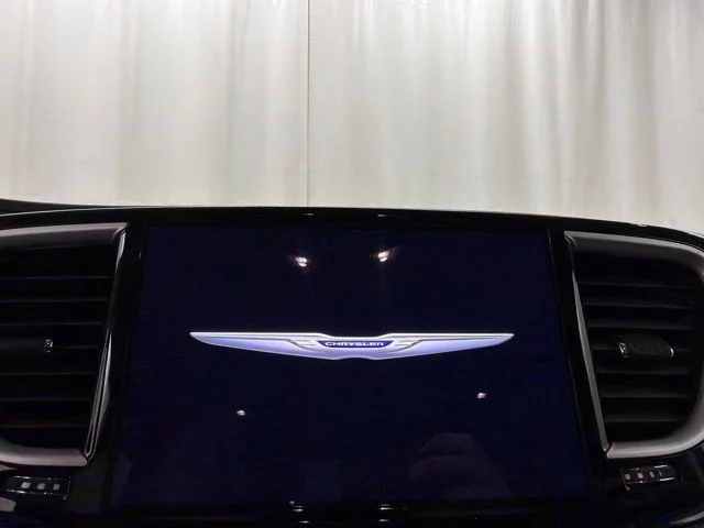 Used 2022 White Chrysler Touring L image 14
