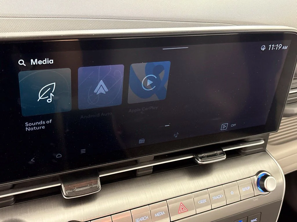 Used 2025 Gray Hyundai SEL image 35